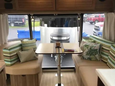 2017 Airstream Tommy Bahama Special Edition — photo 3