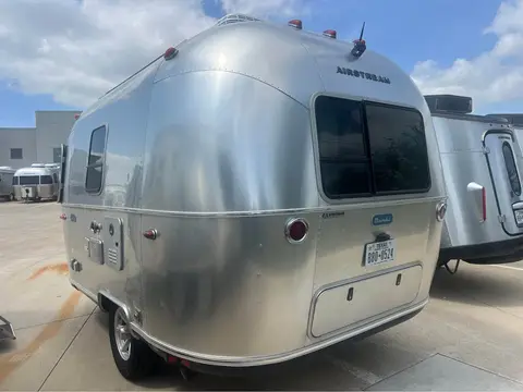 2025 Airstream Bambi 16RB — photo 2