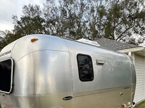 2005 Airstream Bambi 19’ — photo 4