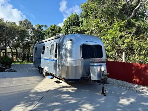 1997 Airstream Safari 25 ft — photo 1