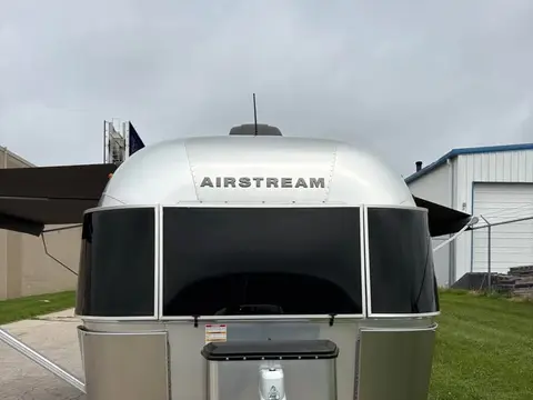 2019 Airstream International 23CB — photo 3