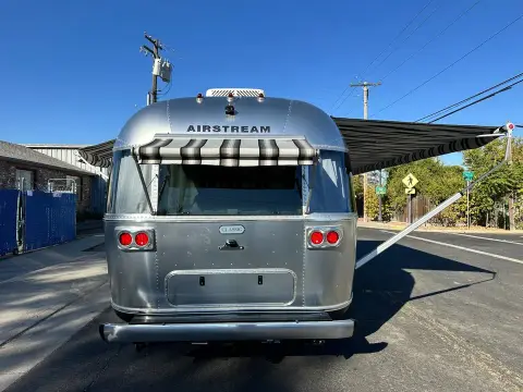 2023 Airstream Classic 30RB — photo 4