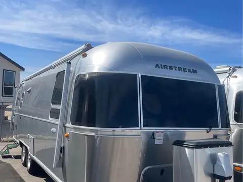 2017 Airstream International Serenity — photo 2