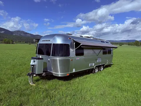 2019 Airstream International Signature 25 ft 11 in — photo 1