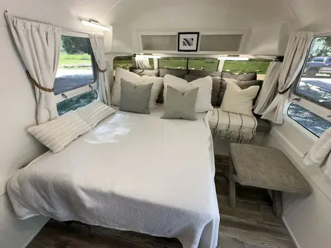1991 Airstream Classic Limited 34 ft — photo 4