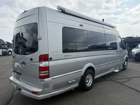 2015 Airstream Interstate Grand Tour — photo 3