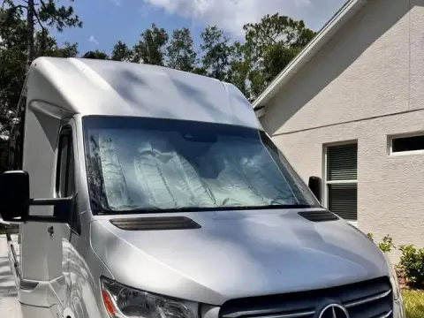 2020 Airstream Atlas — photo 3
