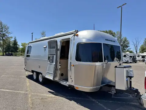 2018 Airstream Flying Cloud 25QB — photo 1