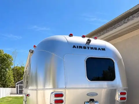 2019 Airstream Flying Cloud 23CB Bunk — photo 3