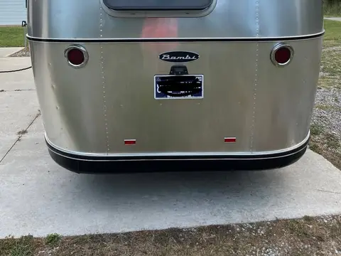 2017 Airstream Bambi 22FB — photo 3