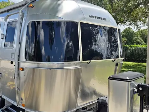 2019 Airstream Bambi 16RB Sport — photo 1
