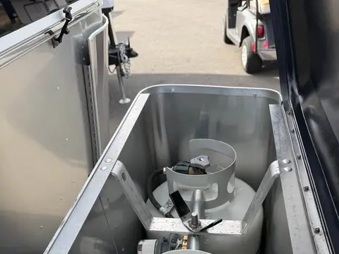 2019 Airstream International Serenity 23FB — photo 4