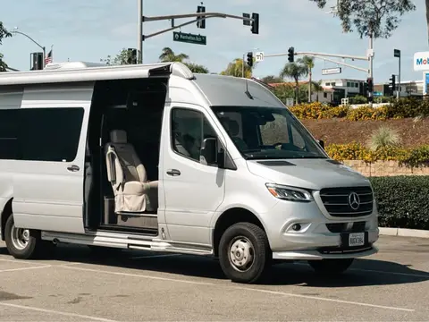 2021 Airstream Interstate 24 ft — photo 2