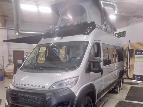 2026 Airstream Rangeline Pop top — photo 2