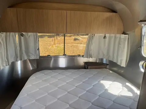 2019 Airstream Flying Cloud 25FB — photo 4