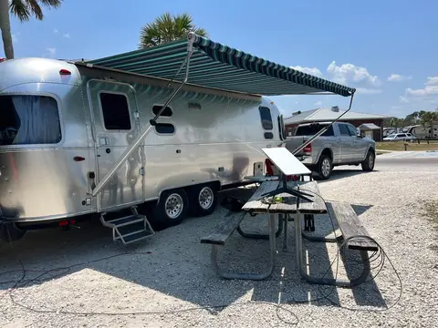 2022 Airstream International — photo 4