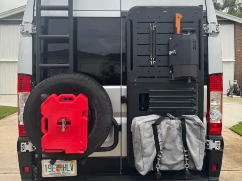 2023 Airstream Rangeline — photo 3