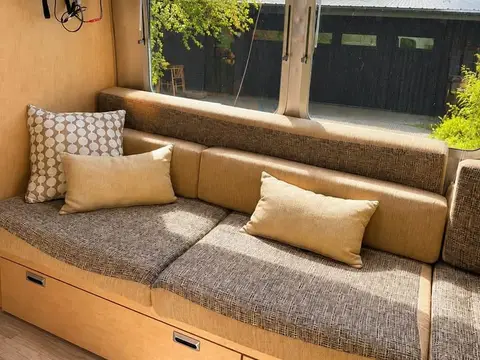 2014 Airstream Flying Cloud 23D — photo 3