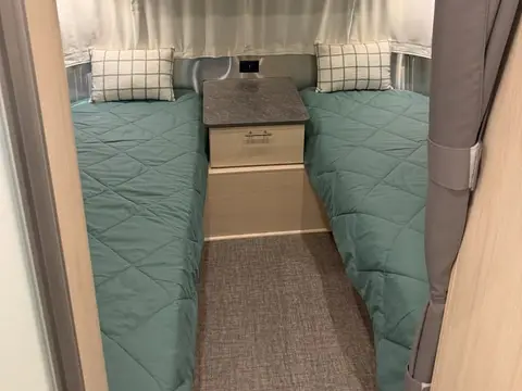 2023 Airstream Flying Cloud 25RB — photo 5