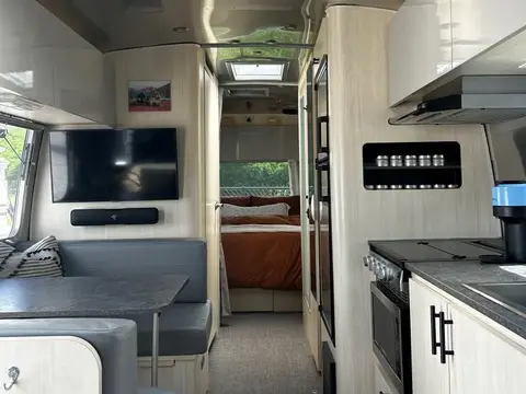 2021 Airstream Flying Cloud 28RB; — photo 4
