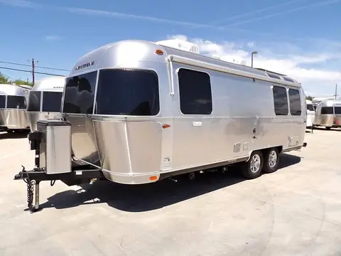 2025 Airstream Flying Cloud 25FB — photo 1