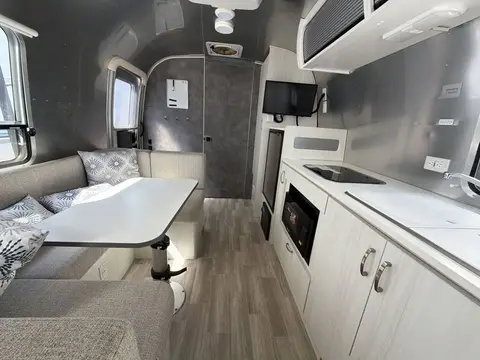 2024 Airstream Bambi 22FB — photo 3
