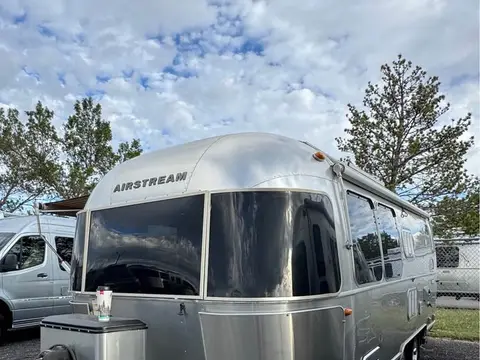2020 Airstream International Serenity — photo 2
