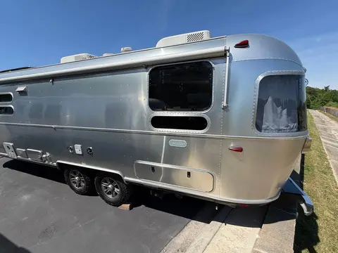 2023 Airstream Pottery Barn 28RBT — photo 4