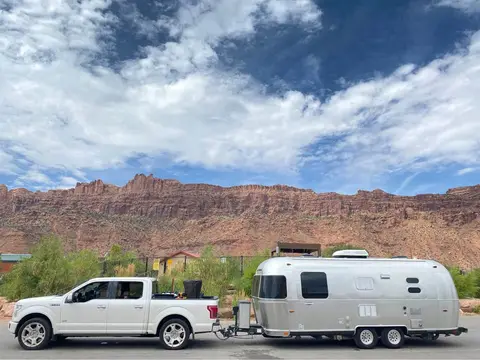 2016 Airstream International Signature 23ft FB 23 ft — photo 2