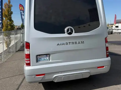2023 Airstream Atlas murphy suite — photo 3