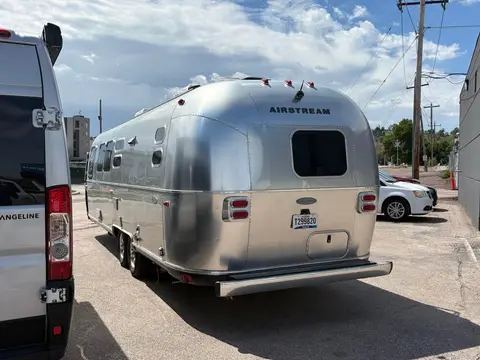 2019 Airstream Flying Cloud — photo 2