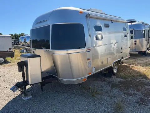 2010 Airstream International Ocean Breeze 19CB — photo 4