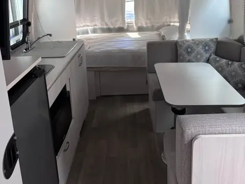 2020 Airstream Bambi 22 ft — photo 3