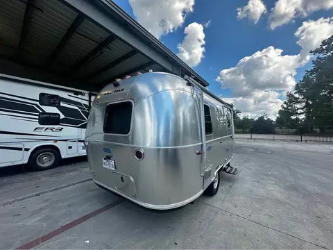 2020 Airstream Bambi 19CB — photo 1
