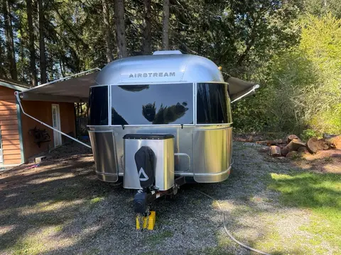 2021 Airstream Flying Cloud Twin — photo 5