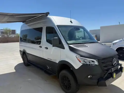 2025 Airstream Interstate 19X AWD — photo 3