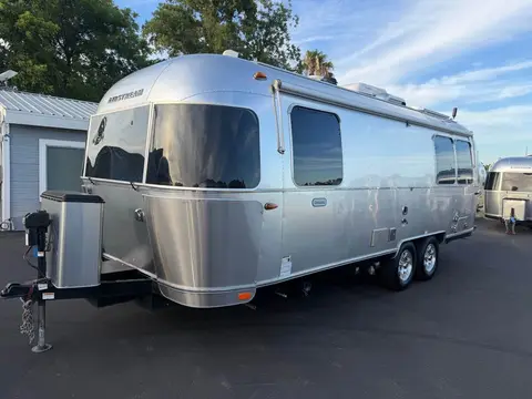 2021 Airstream Globetrotter — photo 3
