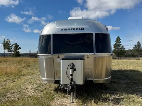 2023 Airstream Flying Cloud 27FB — photo 3