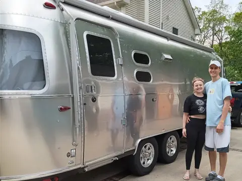 2022 Airstream Flying Cloud — photo 4