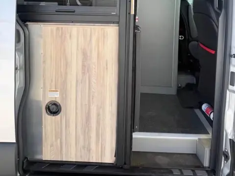 2025 Airstream Interstate 19X AWD — photo 4