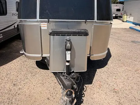2022 Airstream Caravel — photo 2