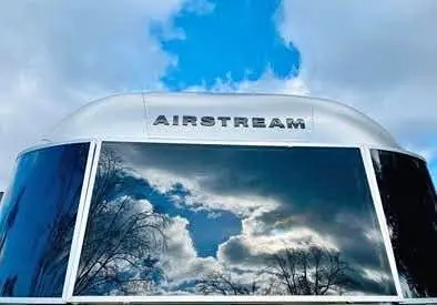 2022 Airstream Caravel — photo 2