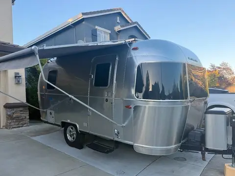 2022 Airstream Bambi 19 ft — photo 2