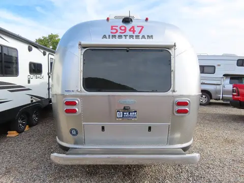 2015 Airstream Flying Cloud — photo 3