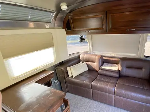 2017 Airstream Classic 30RB — photo 5