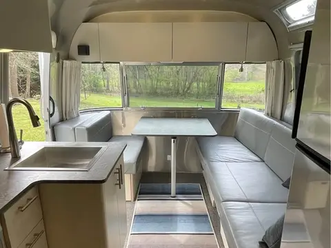 2023 Airstream Flying Cloud — photo 2