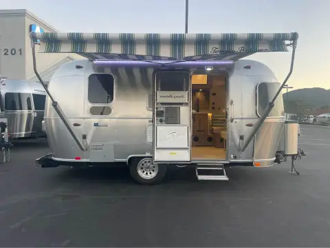 2018 Airstream Tommy Bahama 19cb — photo 5