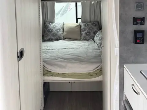 2021 Airstream Bambi — photo 5