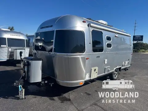 2025 Airstream Caravel 22FB — photo 4