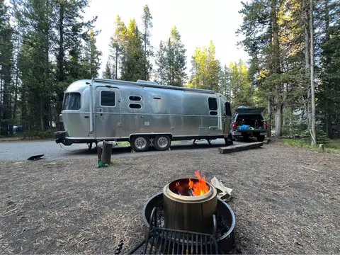 2020 Airstream Globetrotter 25 FBQ — photo 5
